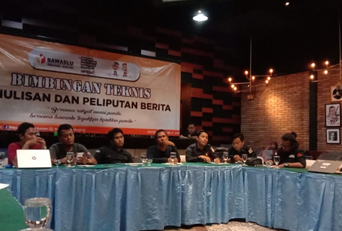 Bawaslu Banten Gembleng Staff Untuk Bisa Menulis