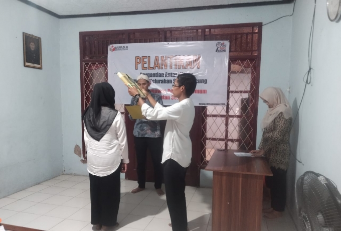 Panwaslu Kecamatan Serang Lantik PAW PKD Kelurahan Sumur Pecung