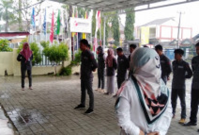 Apel Pagi Menjaga Kedisiplinan Bawaslu Kota Serang 