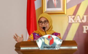 Tulis Buku Evaluasi Pilkada 2020, Dewi Harap Masyarakat Terdorong Berpartisipasi