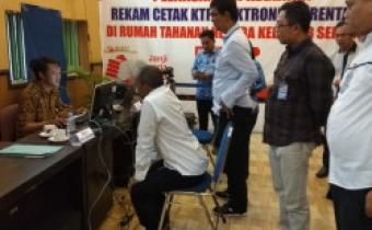 Bawaslu Kota Serang melakukan Pengawasan Perekaman E-KTP di Rutan Kelas II B